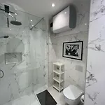 Your By The Sea Apartamento Vlorë